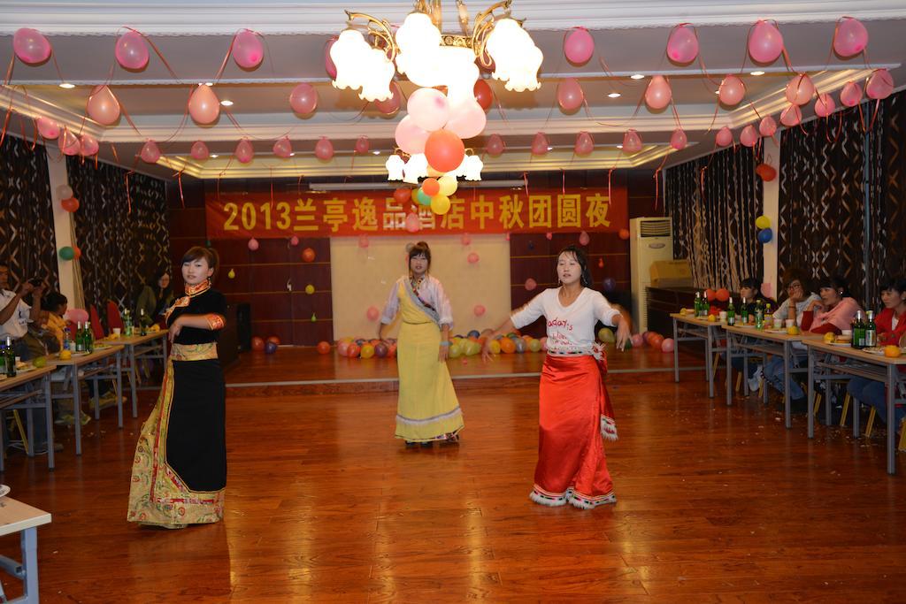 Lanting Yipin Hotel 香格里拉 外观 照片