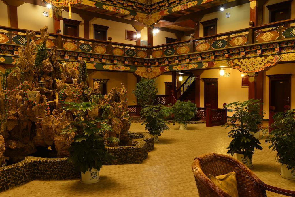 Lanting Yipin Hotel 香格里拉 外观 照片