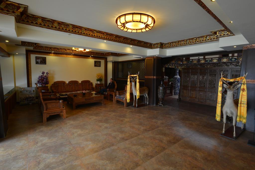 Lanting Yipin Hotel 香格里拉 外观 照片