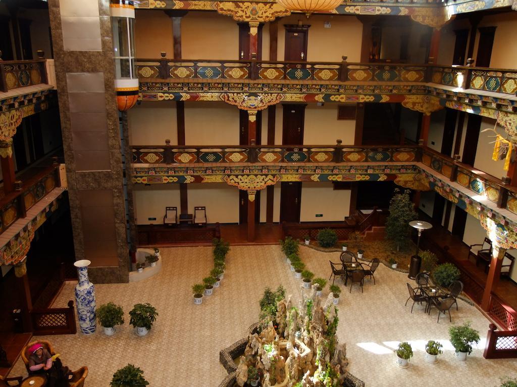 Lanting Yipin Hotel 香格里拉 外观 照片